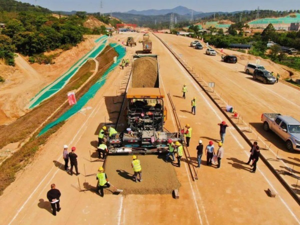 伊春高速公路